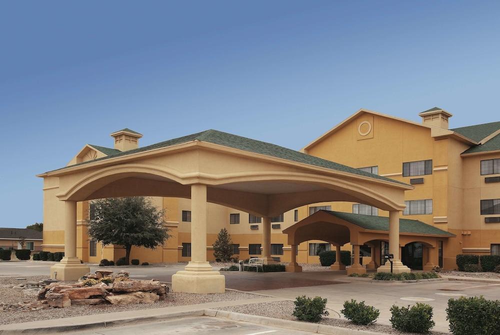 Comfort Suites Кловис Экстерьер фото
