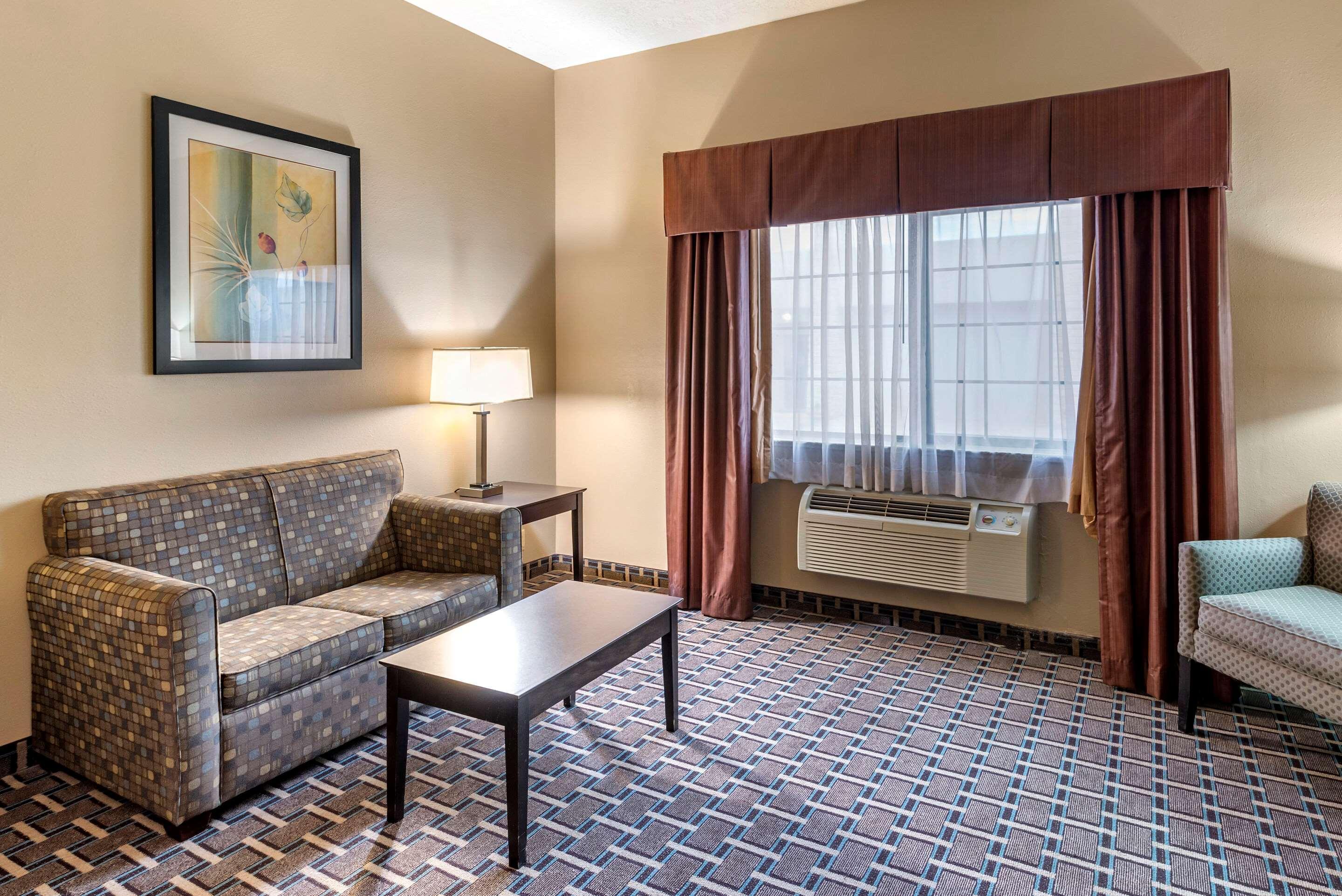 Comfort Suites Кловис Экстерьер фото