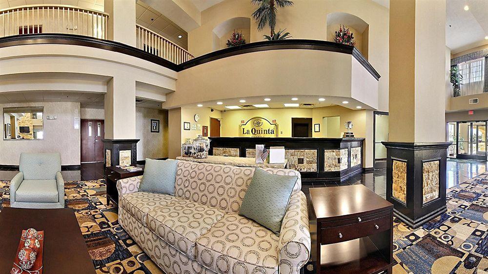 Comfort Suites Кловис Экстерьер фото