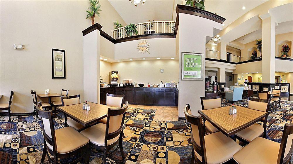 Comfort Suites Кловис Экстерьер фото